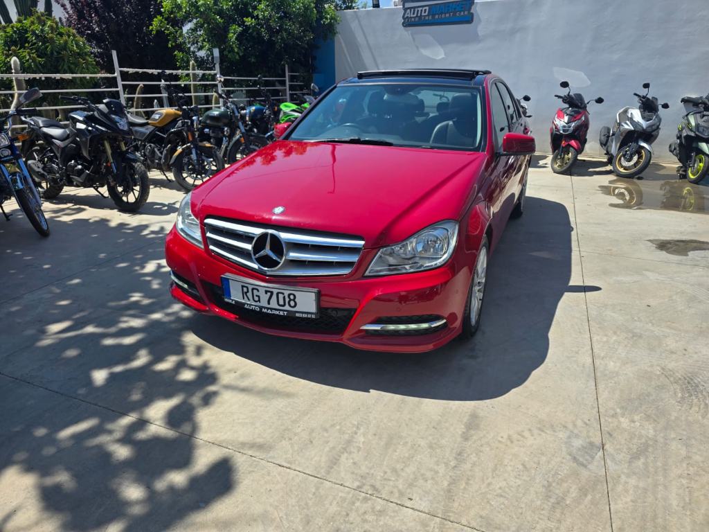 MERCEDES C220D AMG
