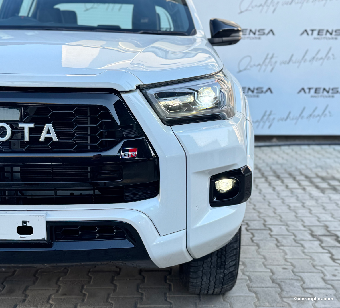 Toyota Hilux 2024 Satılık İkinci El - Thumbnail 3