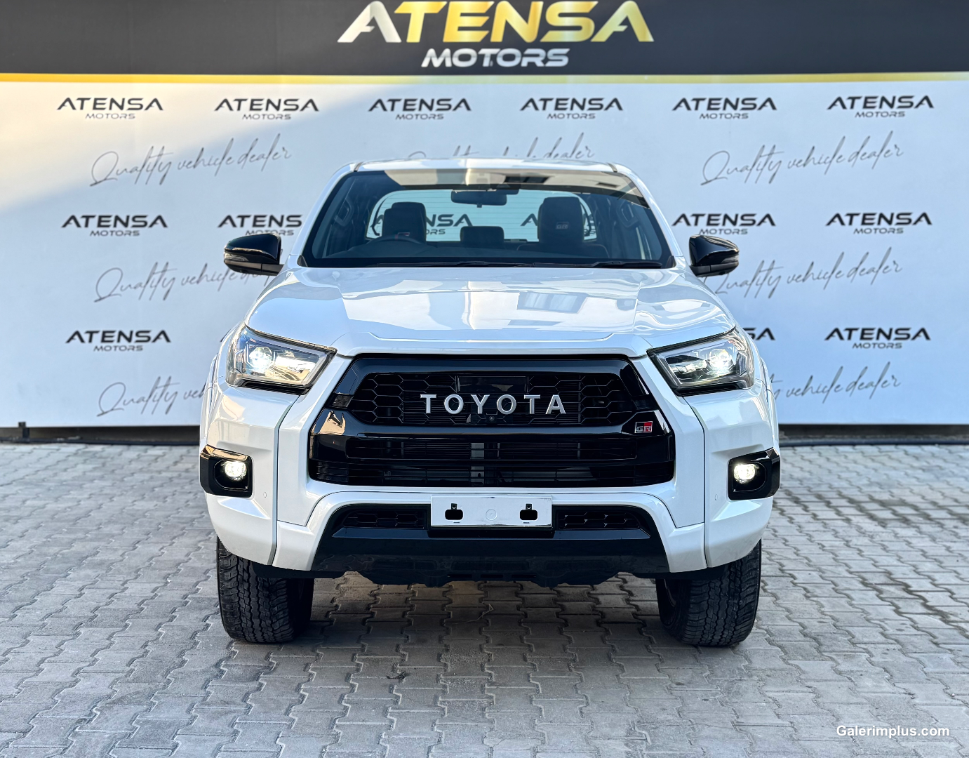 Toyota Hilux 2024 Satılık İkinci El - Thumbnail 4