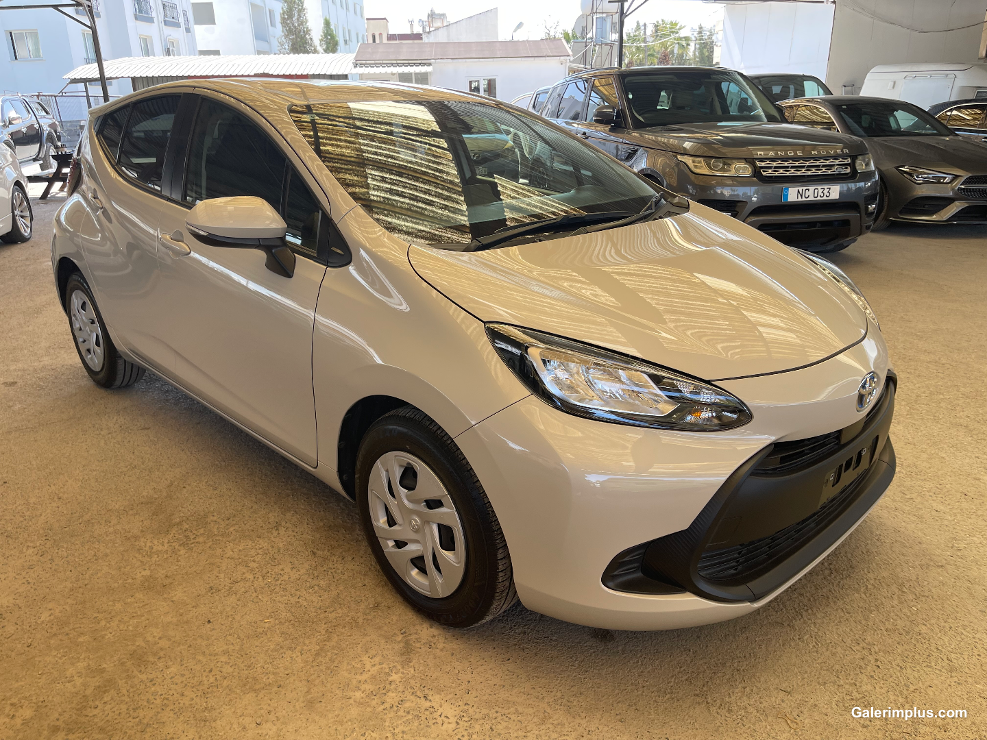 Toyota Aqua 2023 Satılık İkinci El - Thumbnail 3