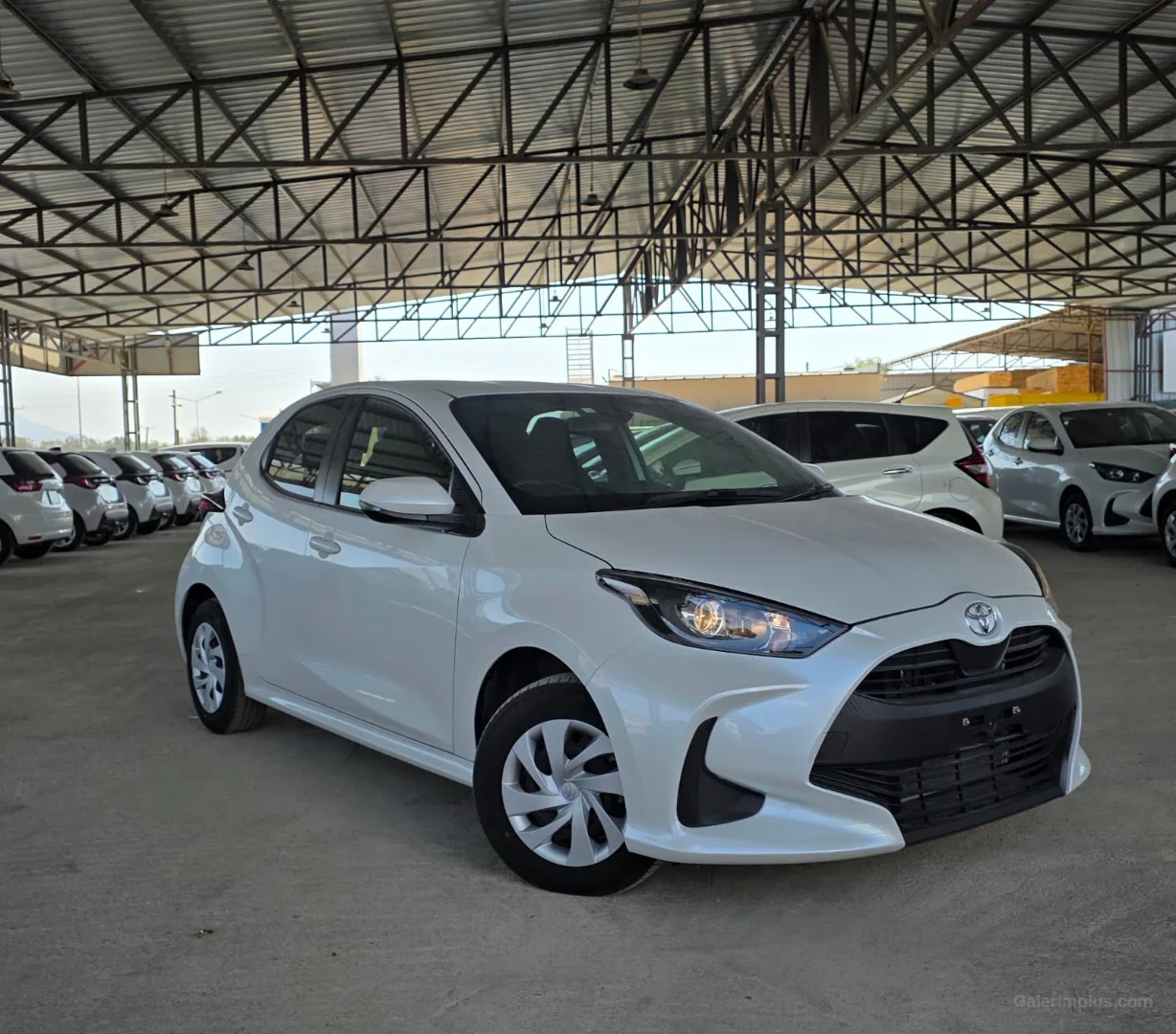 Toyota Yaris 2023 Satılık İkinci El - Thumbnail 2