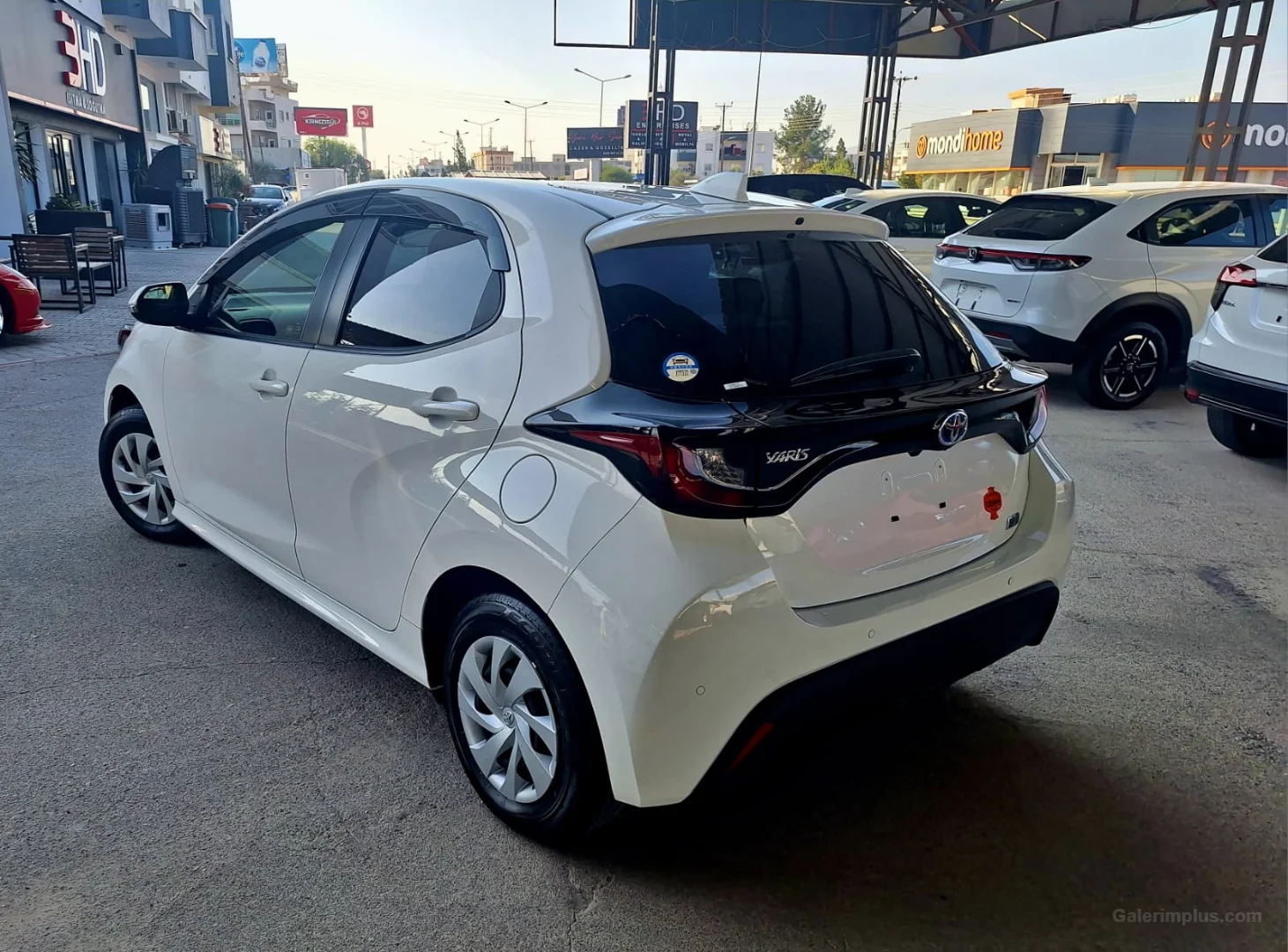 Toyota Yaris 2022 Satılık İkinci El - Thumbnail 4