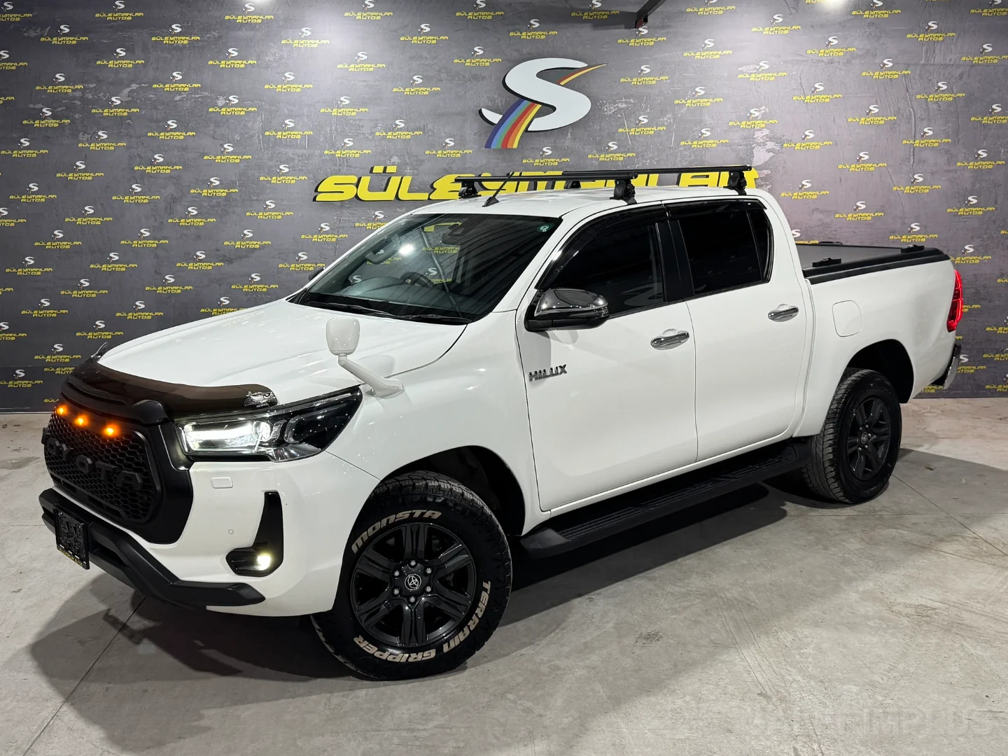 Toyota Hilux 2023 Satılık İkinci El - Thumbnail 2
