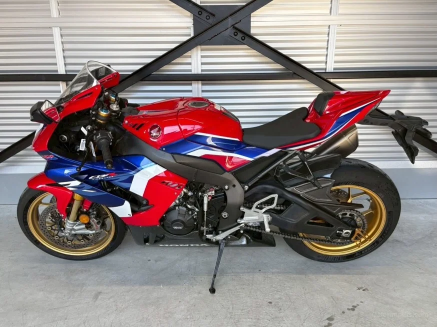 Honda CBR 1000 RR-R Fireblade SP 2023 Satılık İkinci El - Thumbnail 3