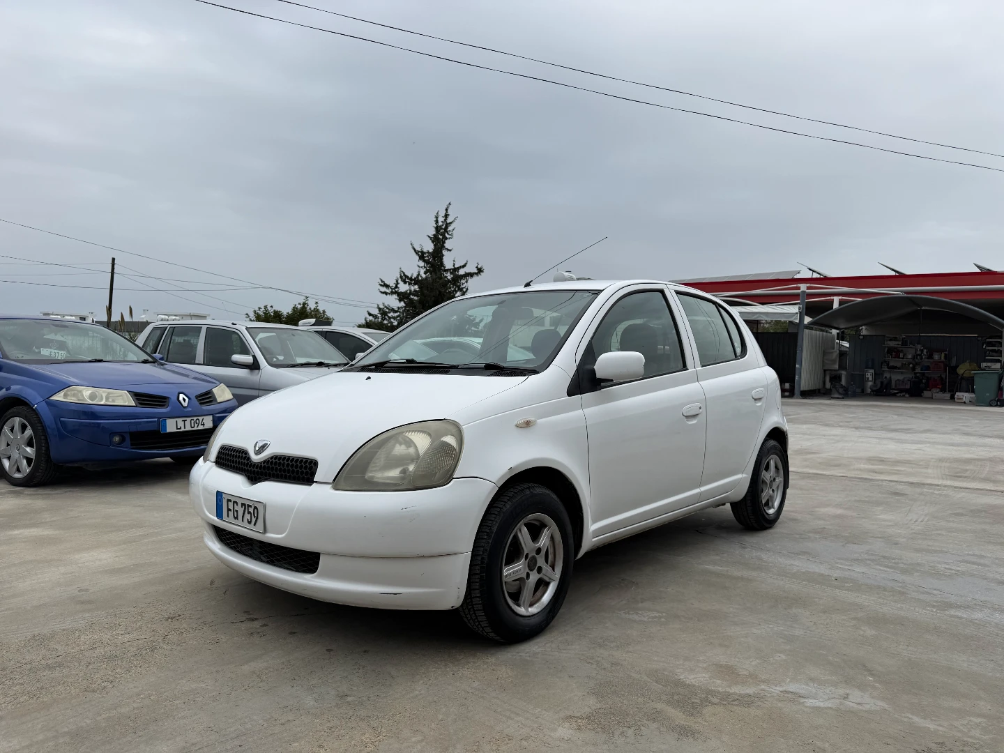 2000 Toyota Vitz