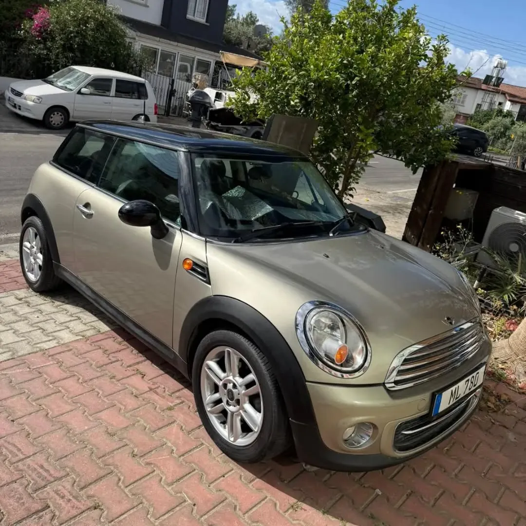 2010 MINI Cooper 1.6