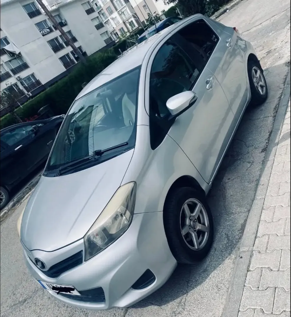2011 Toyota Vitz 1.3