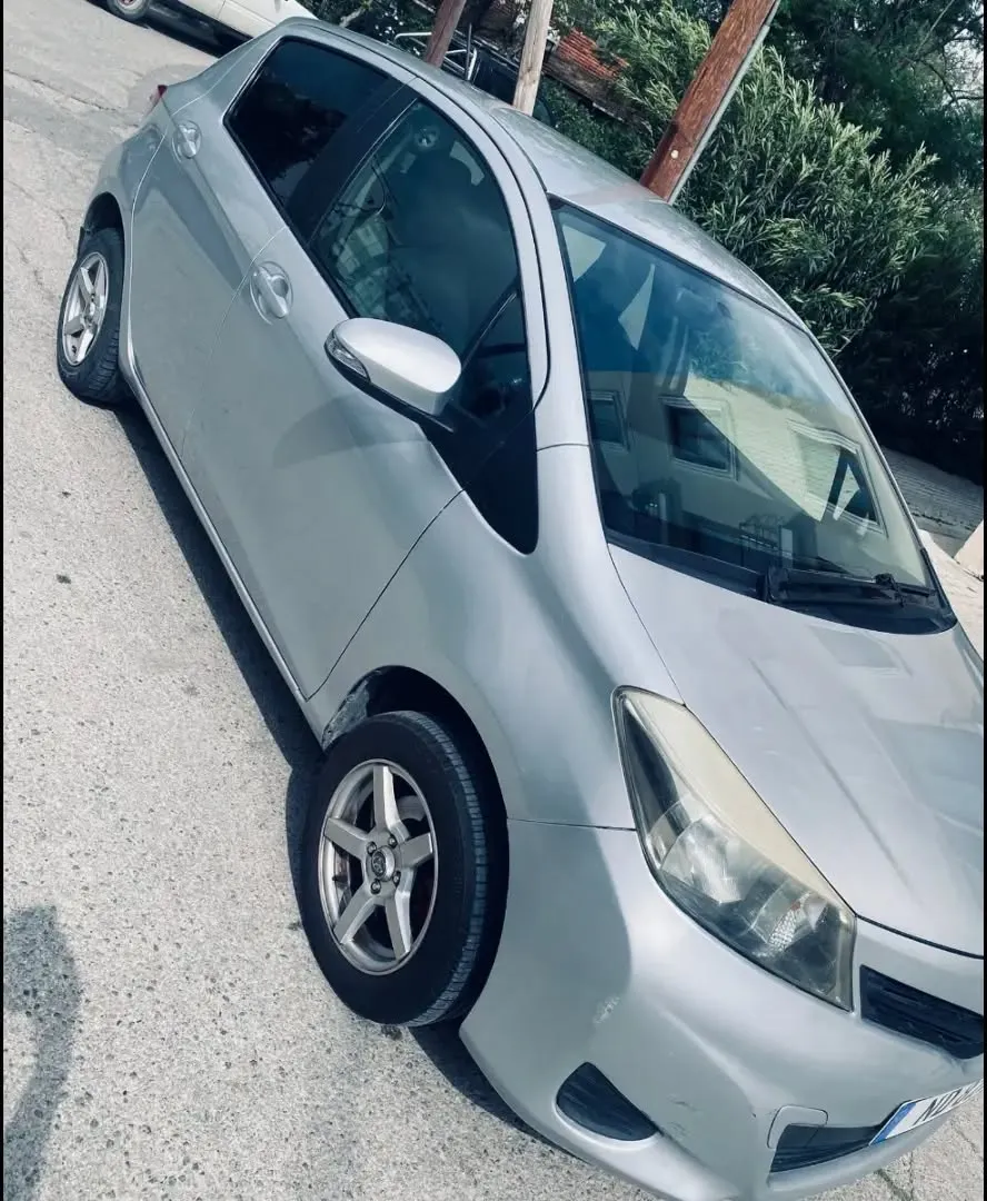 Toyota Vitz 2011 Satılık İkinci El - Thumbnail 2