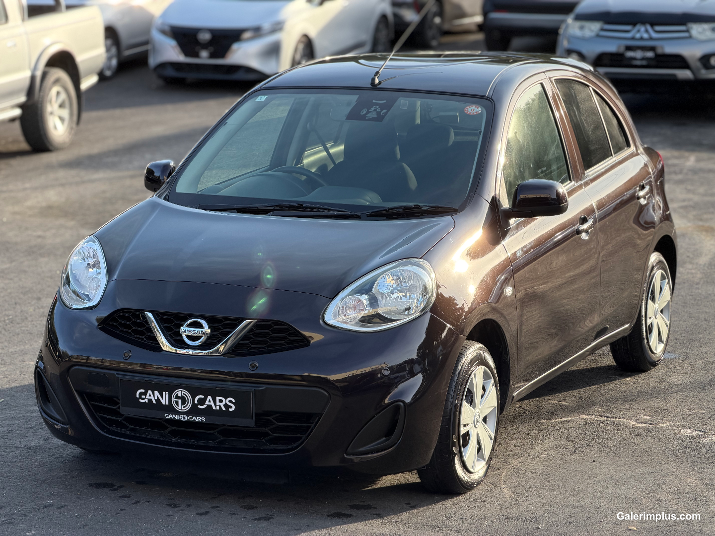 Nissan March 2023 Satılık İkinci El - Thumbnail 2