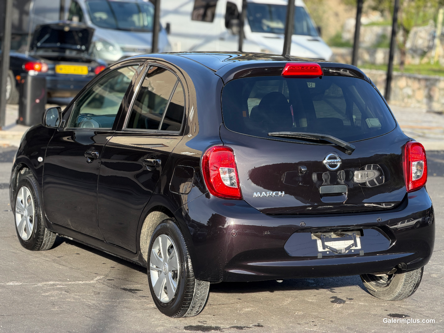 Nissan March 2023 Satılık İkinci El - Thumbnail 3