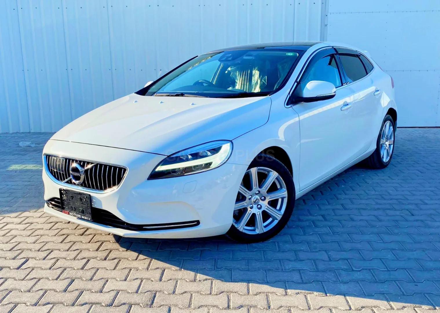 Volvo V40 2020 Satılık İkinci El - Thumbnail 2