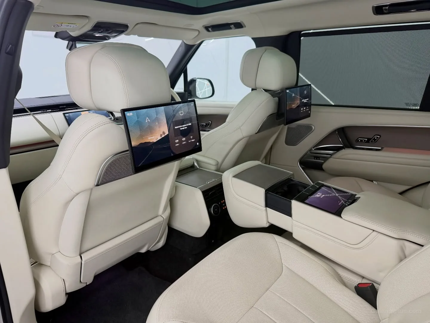 Land Rover Range Rover 2023 Satılık İkinci El - Thumbnail 2