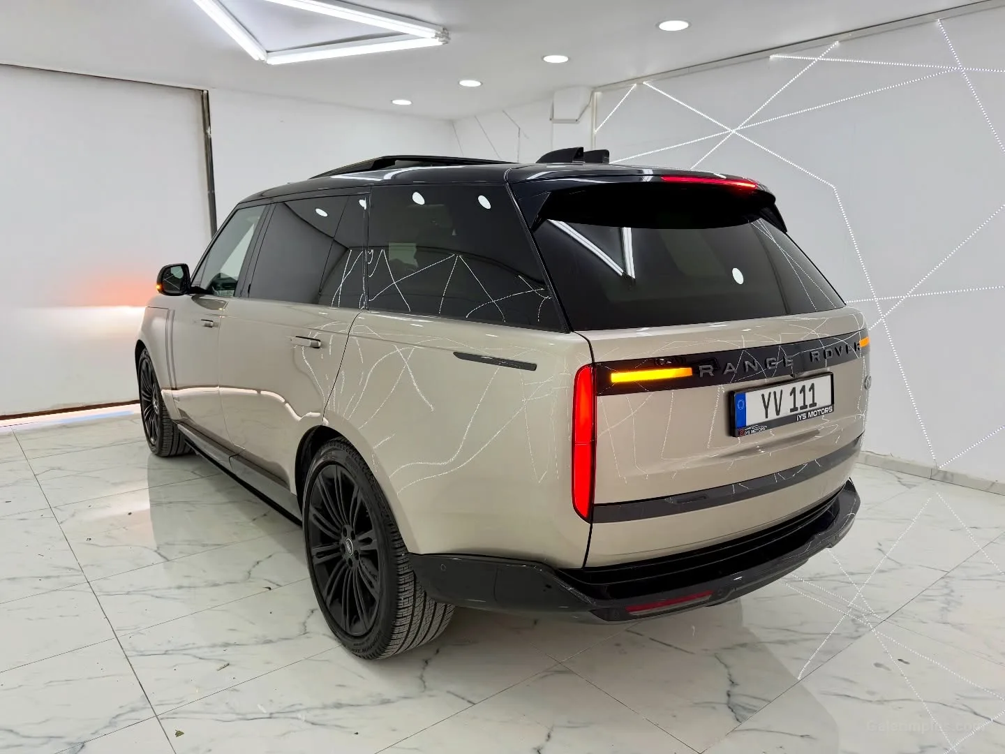 Land Rover Range Rover 2023 Satılık İkinci El - Thumbnail 3