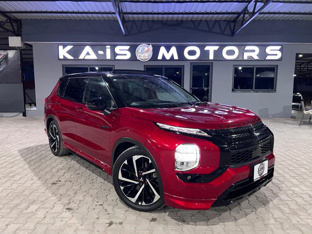 2022 Mitsubishi Outlander 2.4 Plug-in Hybrid Benzin Otomatik Gazimağusa İlan görseli - GalerimPlus