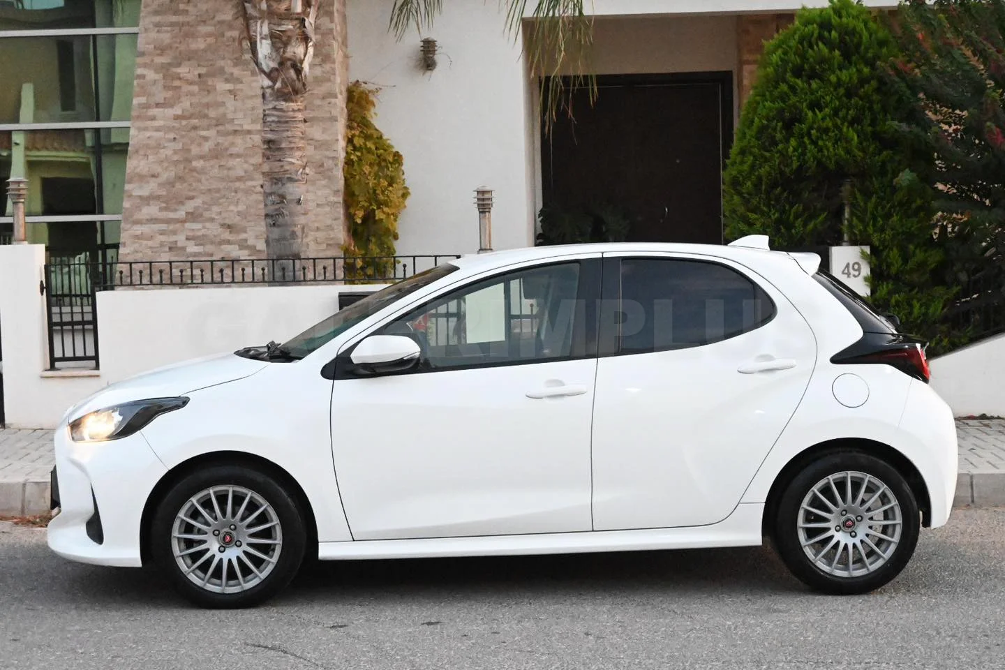 Toyota Yaris 2022 Satılık İkinci El - Thumbnail 3