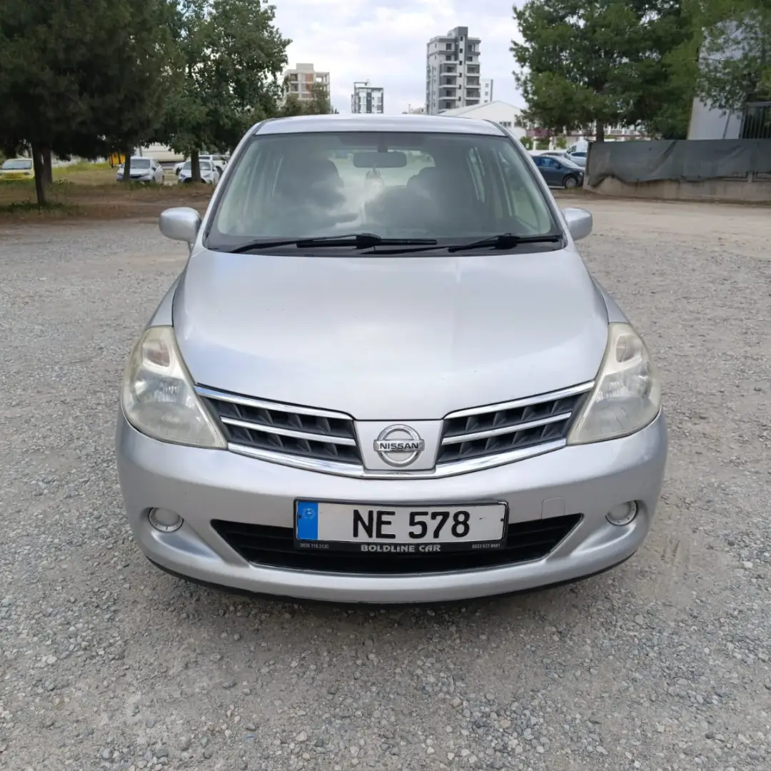 2012 Nissan Tiida