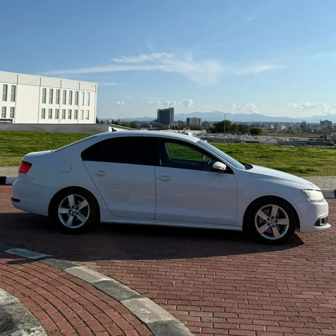 Volkswagen Jetta 2011 Satılık İkinci El - Thumbnail 2