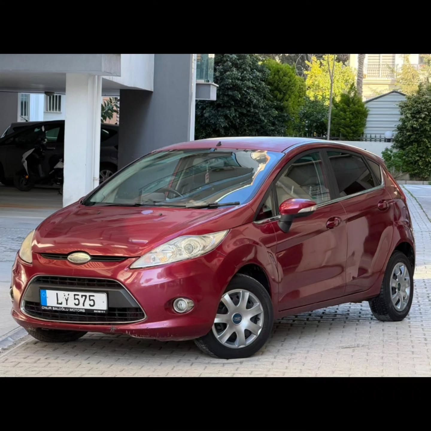 Ford Fiesta Titanium 2011 Satılık İkinci El - Thumbnail 2