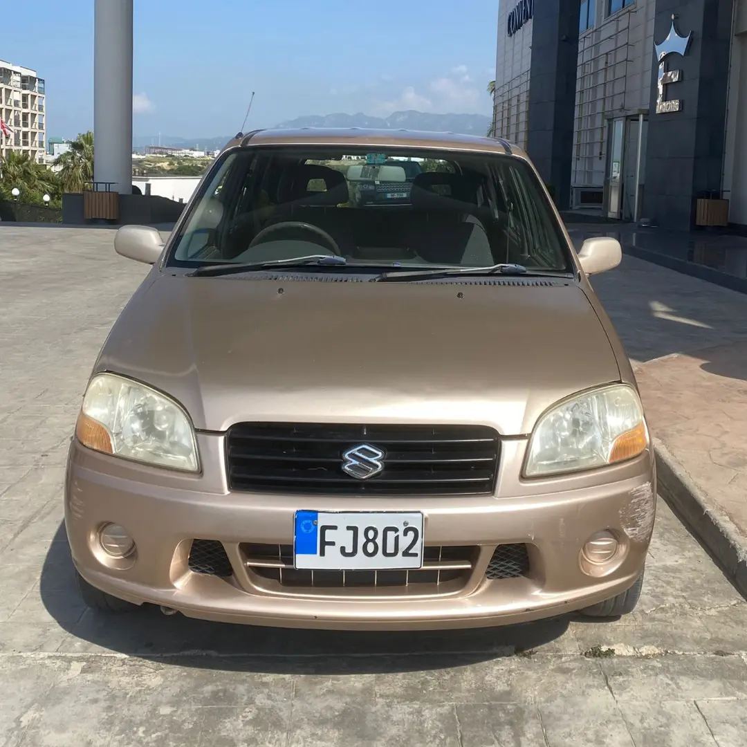 2000 Suzuki Swift