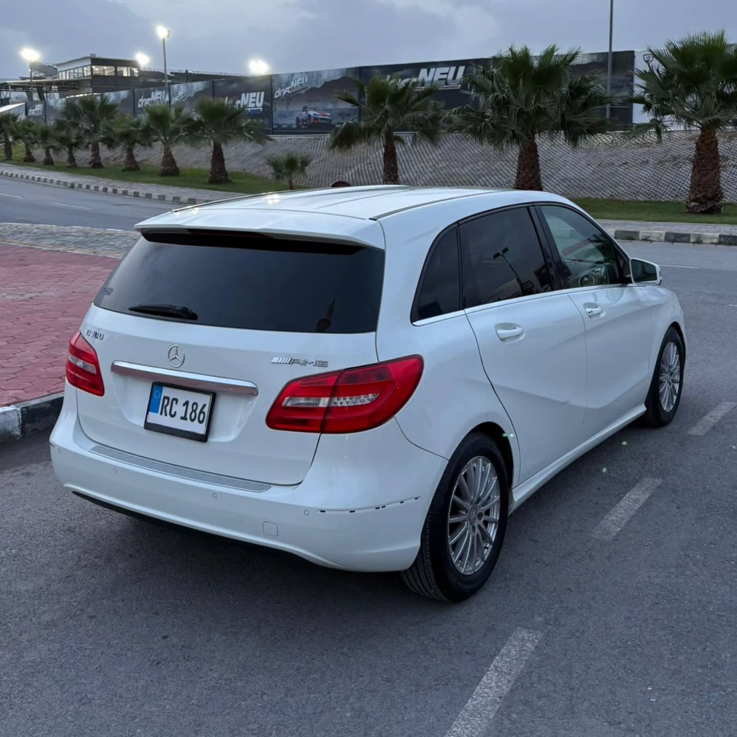 Mercedes B180 Amg Premium Plus 2014 Satılık İkinci El - Thumbnail 3