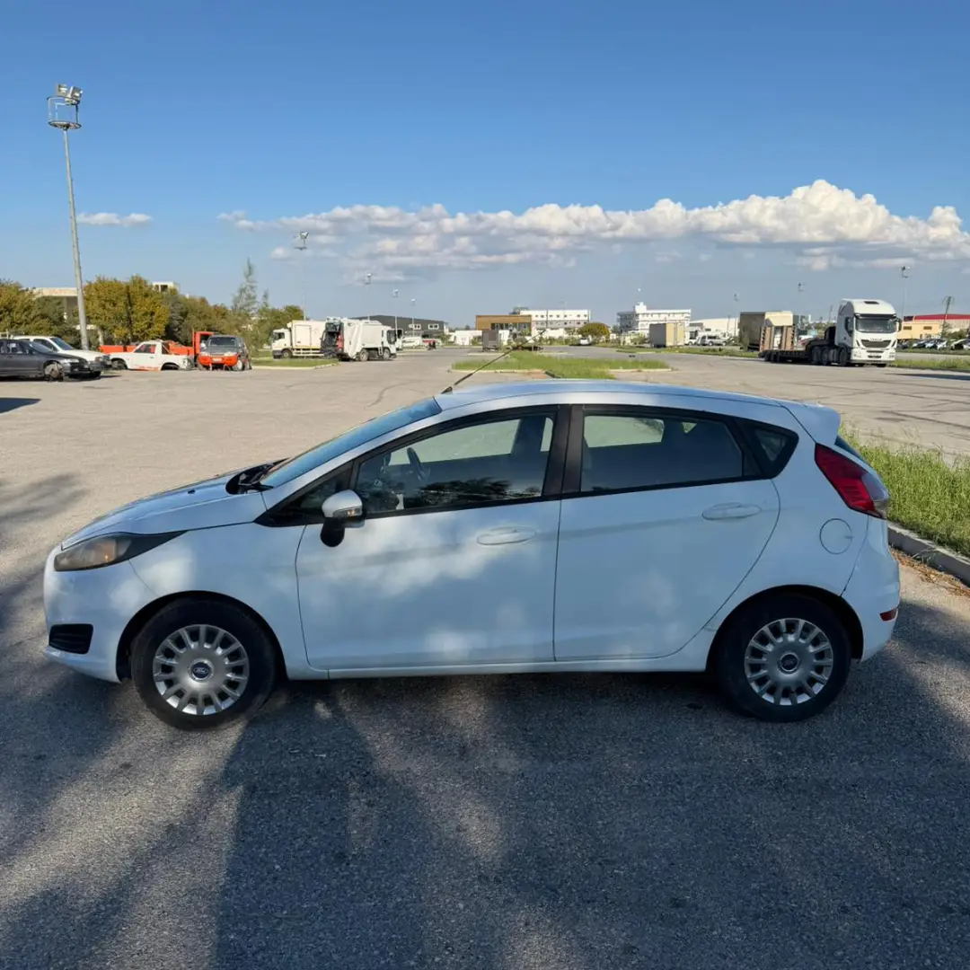 Ford Fiesta 2015 Satılık İkinci El - Thumbnail 3