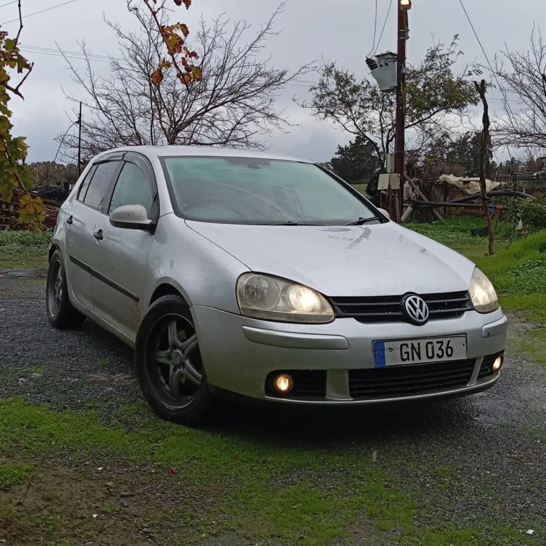 2004 Volkswagen Golf