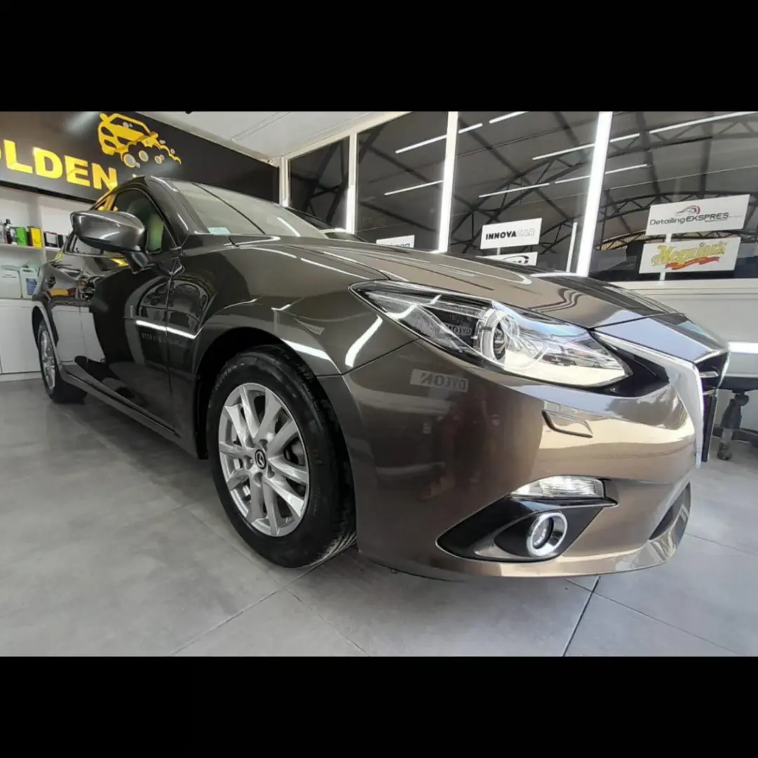 2014 Mazda 3 Skyactiv-g Luxury