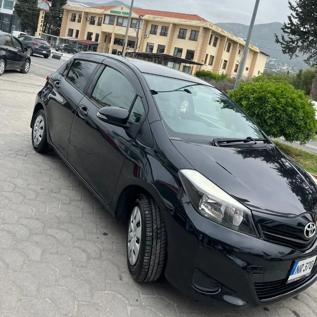 Toyota Vitz 2011 Satılık İkinci El - Thumbnail 2