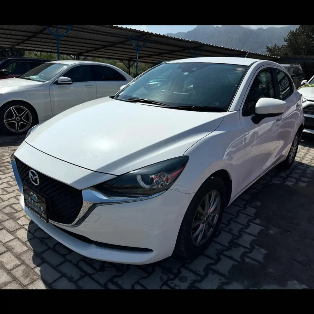 2022 Mazda 2