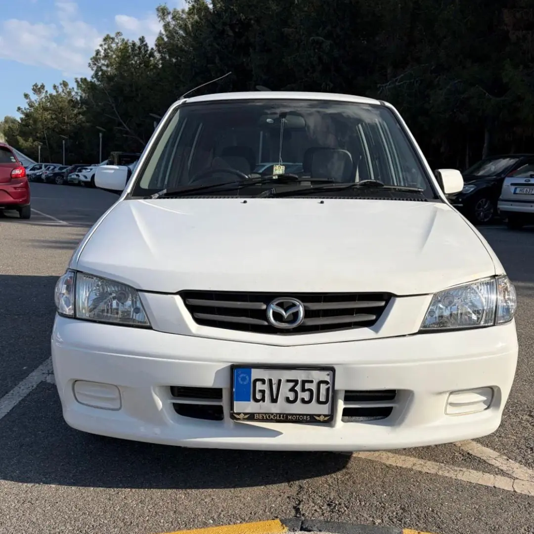 2002 Mazda Demio