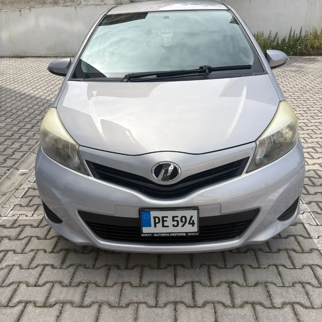 Toyota Vitz 2012 Satılık İkinci El - Thumbnail 2
