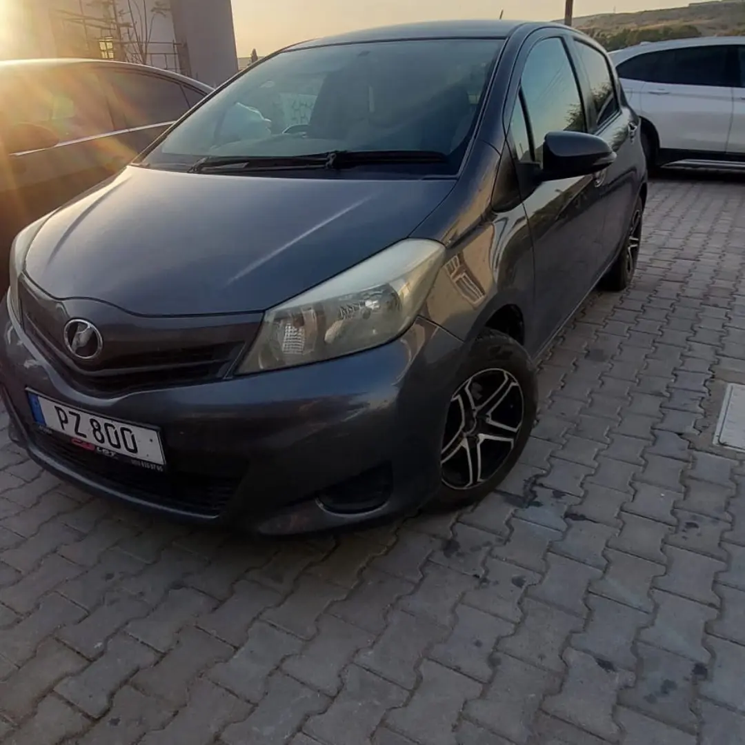 Toyota Vitz 2013 Satılık İkinci El - Thumbnail 2