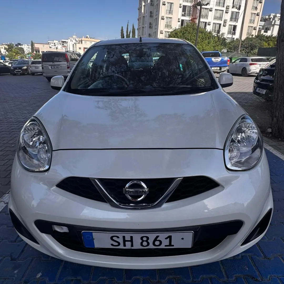 2017 Nissan March