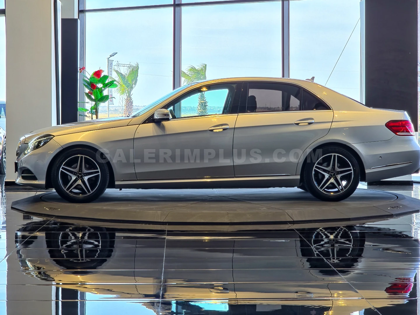 Mercedes-Benz E Serisi 2015 Satılık İkinci El - Thumbnail 2