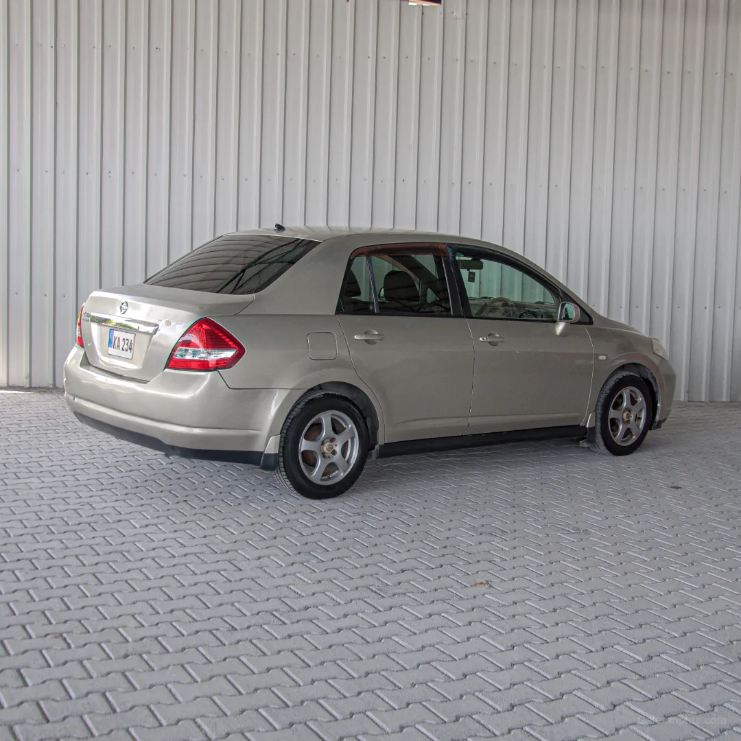 Nissan Tiida 2005 Satılık İkinci El - Thumbnail 2
