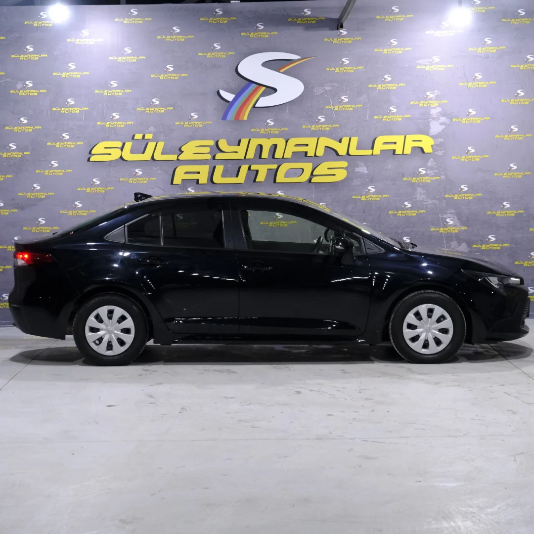 Toyota Corolla 2023 Satılık İkinci El - Thumbnail 3