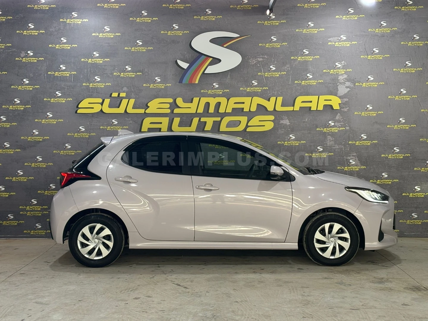 Toyota Yaris 2024 Satılık İkinci El - Thumbnail 4