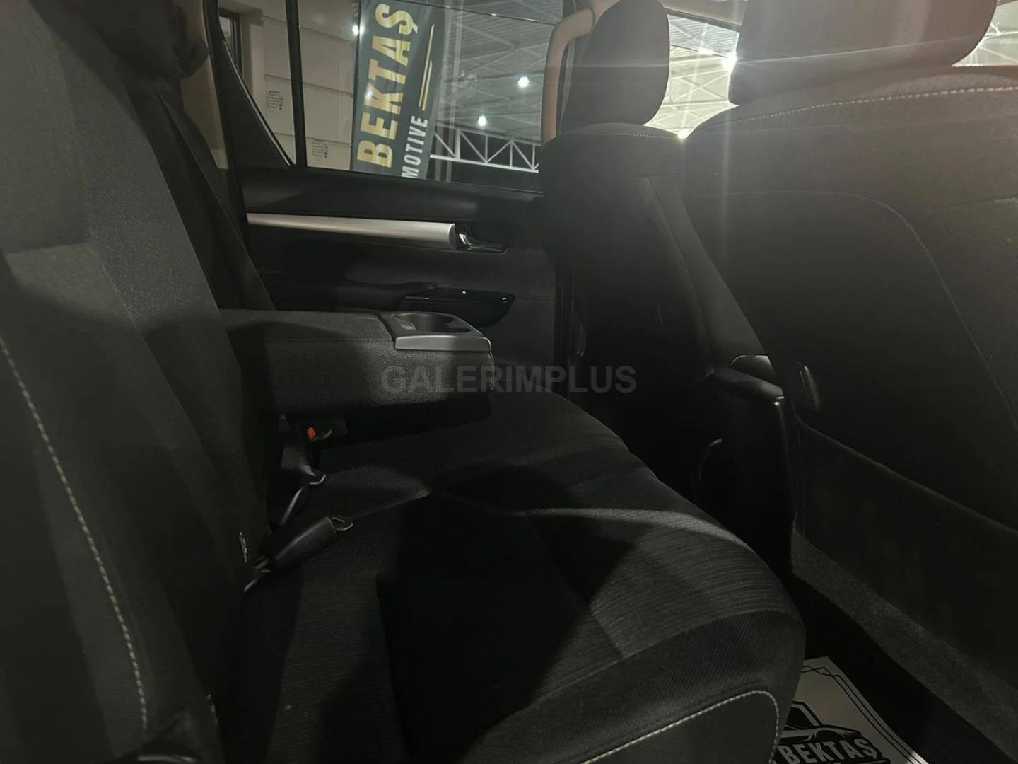 Toyota Hilux 2022 Satılık İkinci El - Thumbnail 5