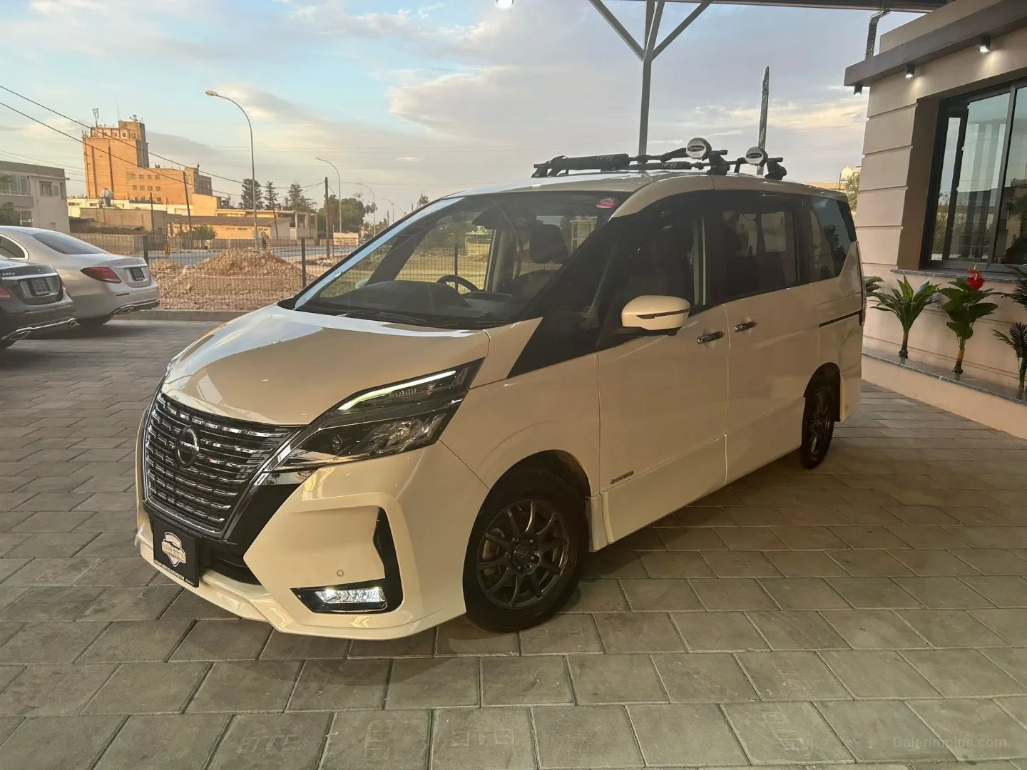 Nissan Serena 2021 Satılık İkinci El - Thumbnail 2