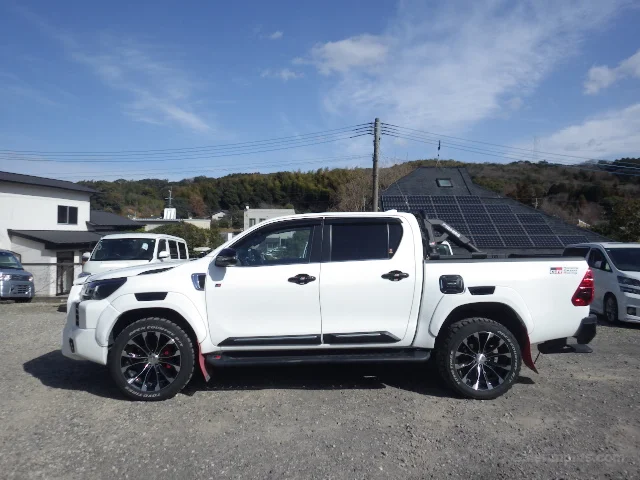 Toyota Hilux 2023 Satılık İkinci El - Thumbnail 3