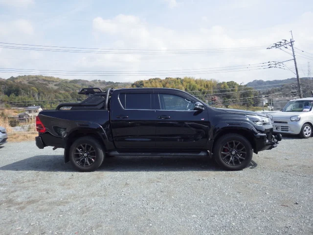 Toyota Hilux 2023 Satılık İkinci El - Thumbnail 2