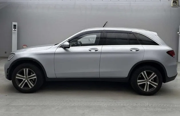 Mercedes - Benz GLC 2022 Satılık İkinci El - Thumbnail 2