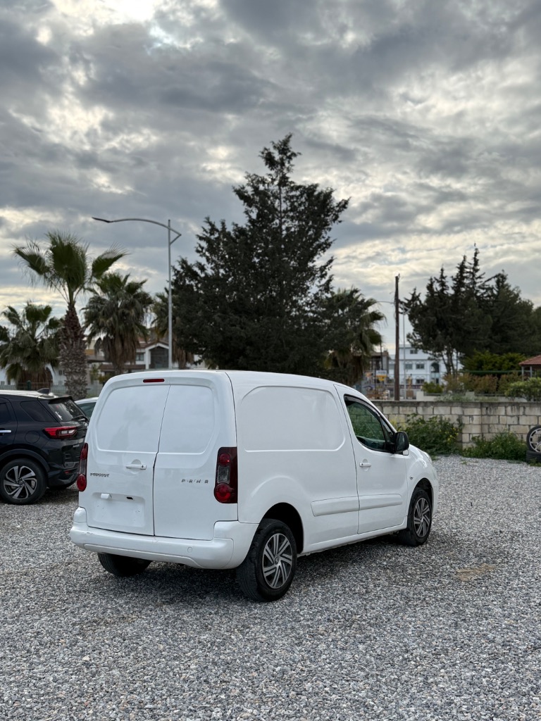 Peugeot Partner 2016 Satılık İkinci El - Thumbnail 4