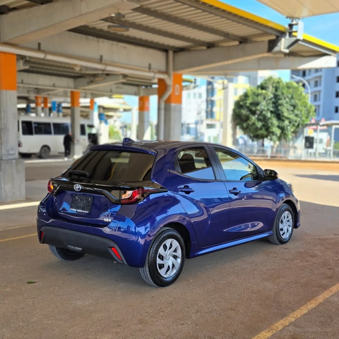 Toyota Yaris 2022 Satılık İkinci El - Thumbnail 4