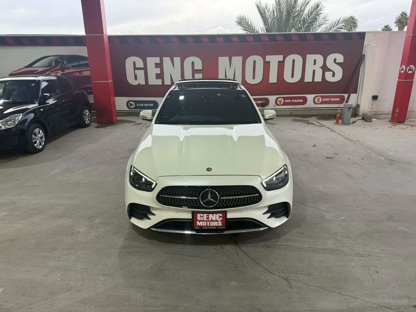 Mercedes-Benz E Serisi 2023 Satılık İkinci El - Thumbnail 2