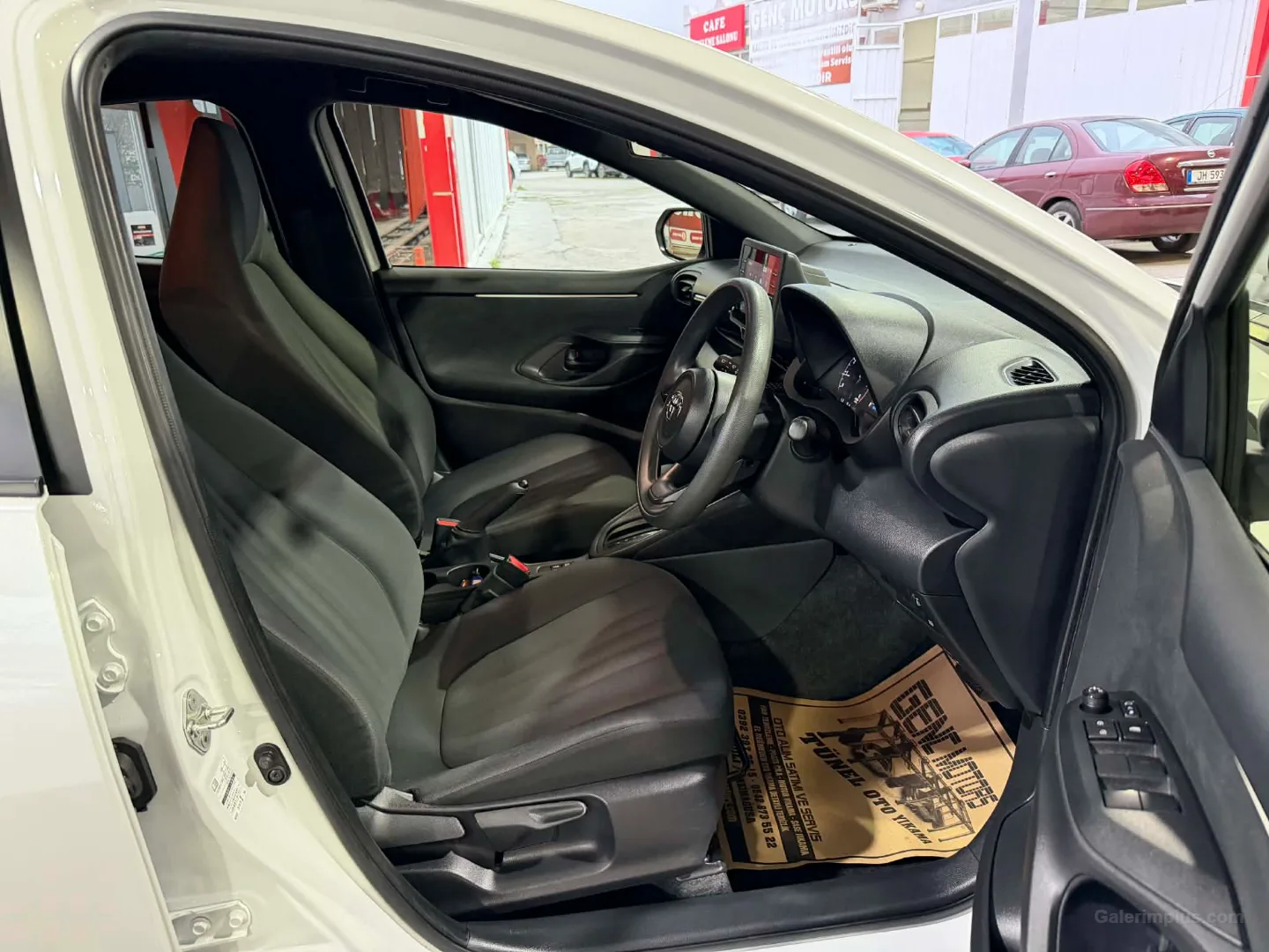 Toyota Yaris 2024 Satılık İkinci El - Thumbnail 8