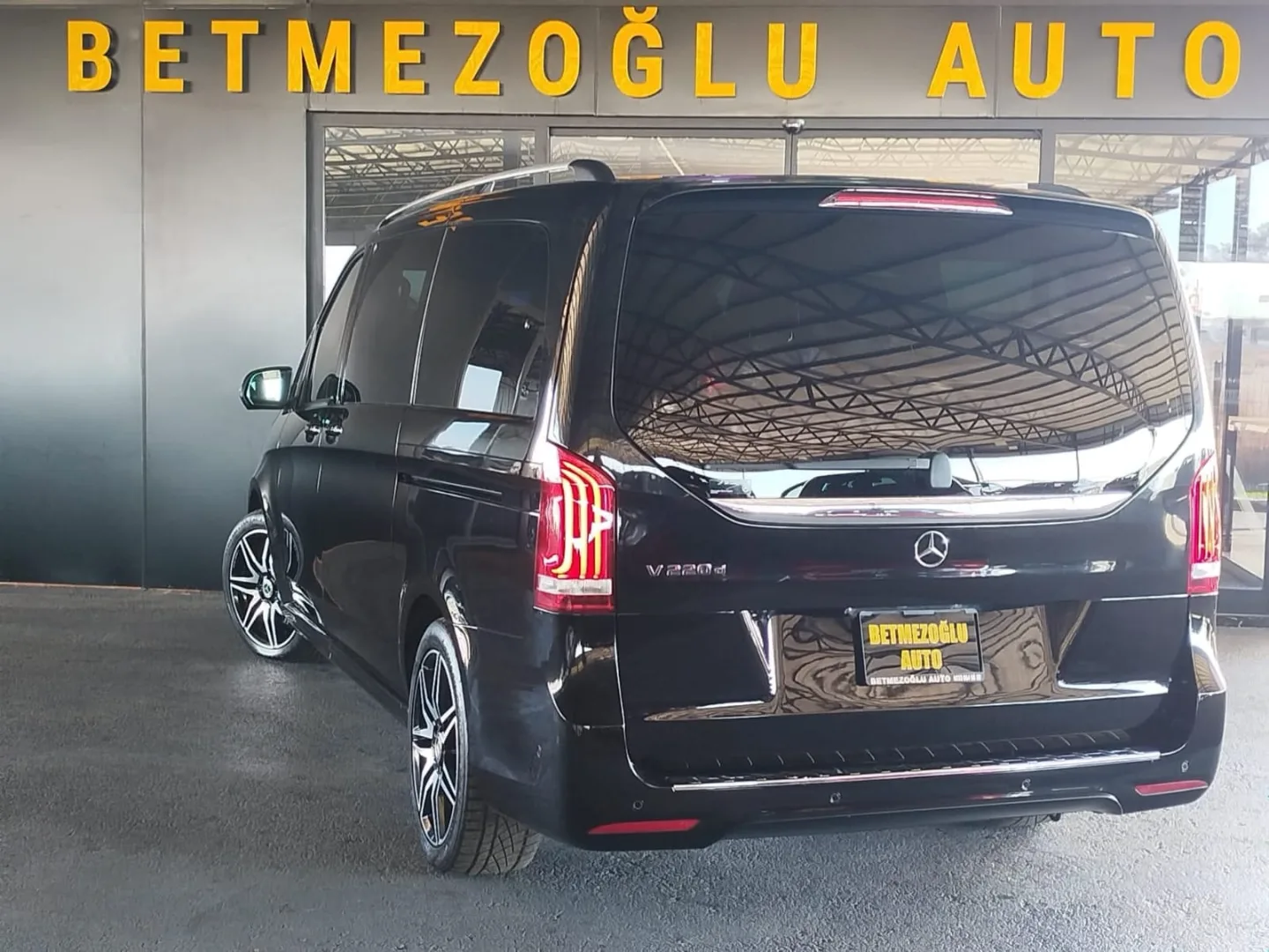 Mercedes - Benz V-Class 2021 Satılık İkinci El - Thumbnail 3