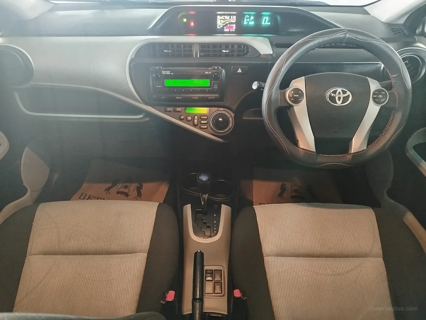Toyota Aqua 2012 Satılık İkinci El - Thumbnail 6