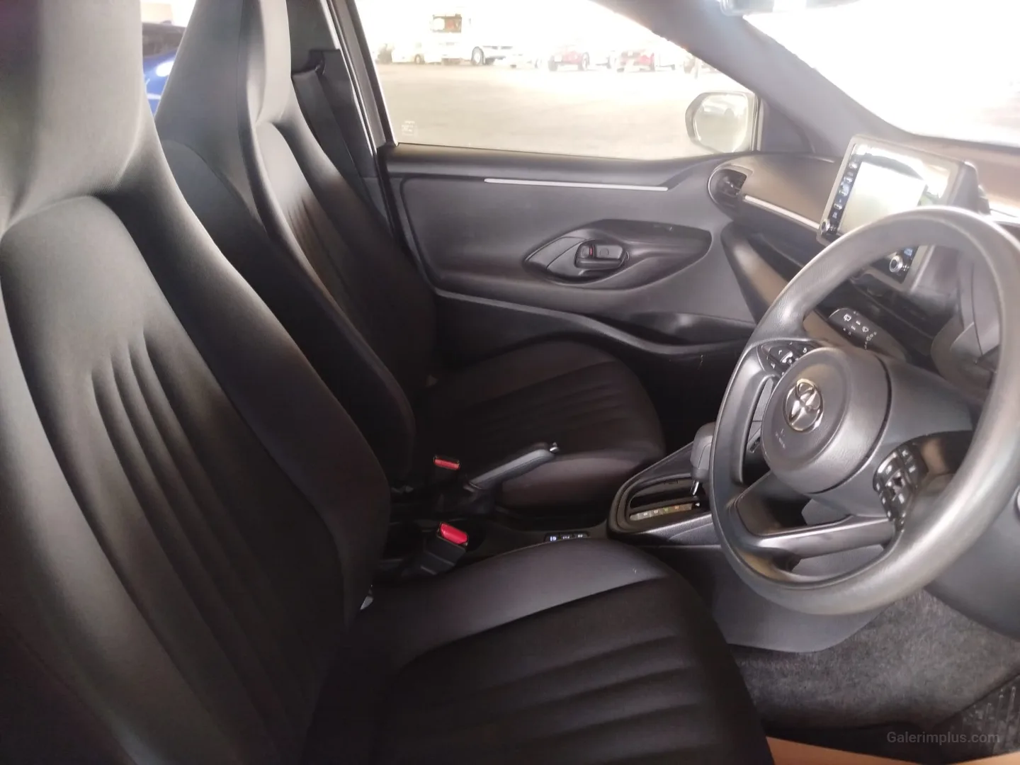 Toyota Yaris 2022 Satılık İkinci El - Thumbnail 4