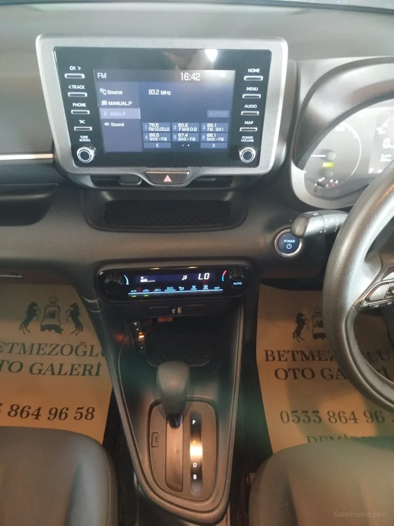Toyota Yaris 2022 Satılık İkinci El - Thumbnail 7
